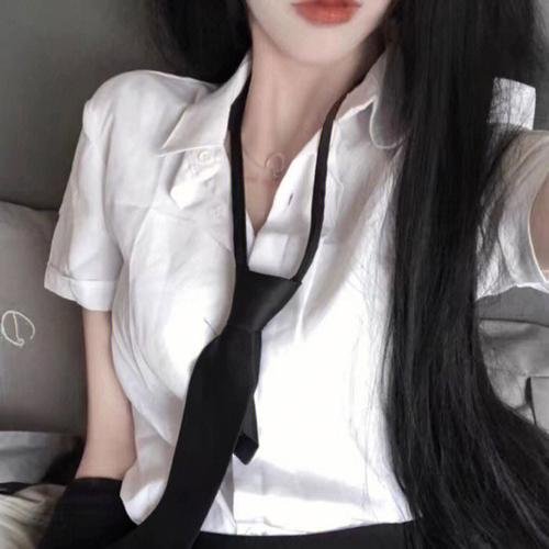 女人在家